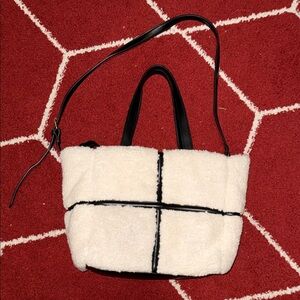 Elegant Cream and Black Women's Shoulder Bag